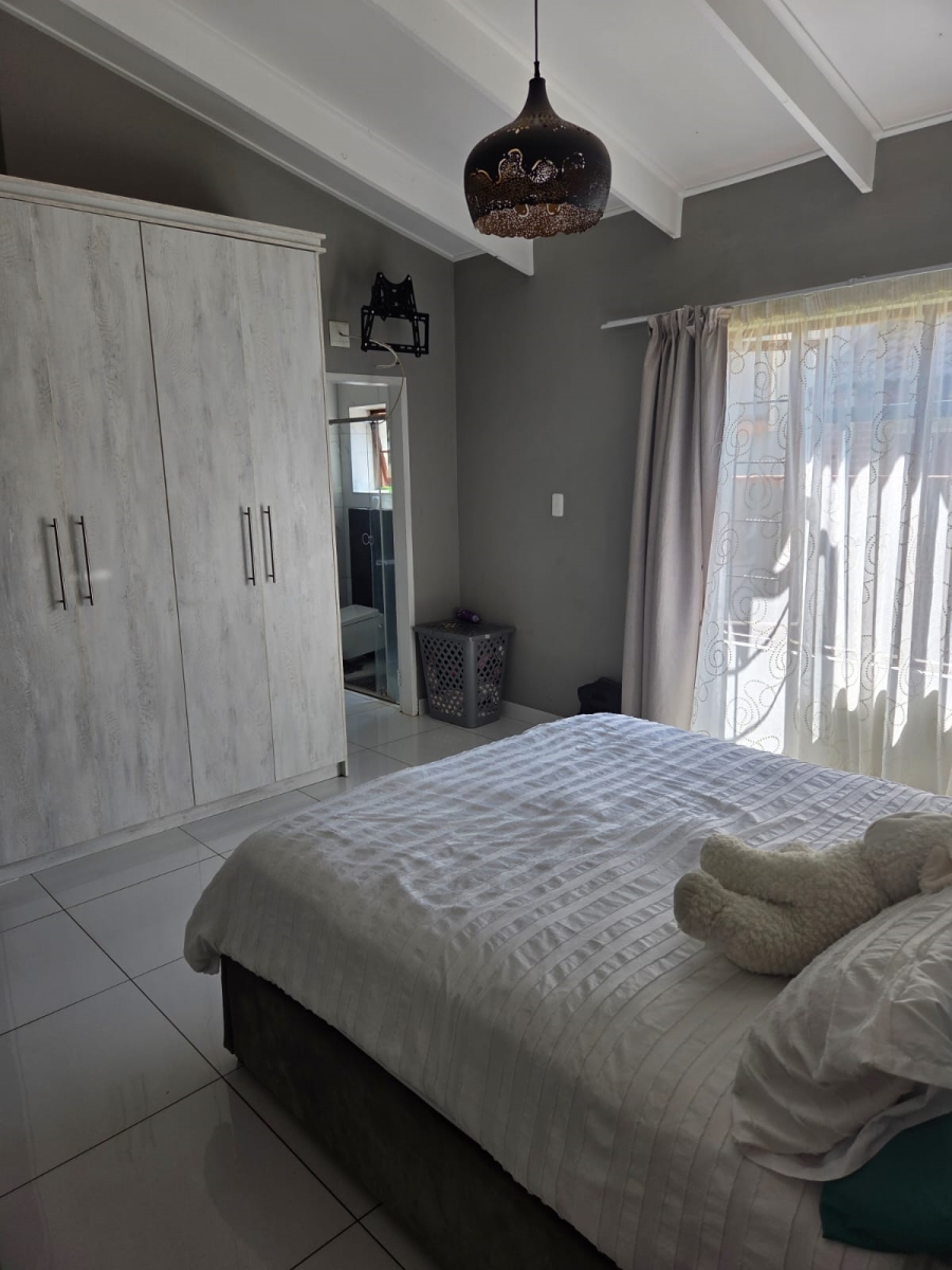 4 Bedroom Property for Sale in Waterval East North West